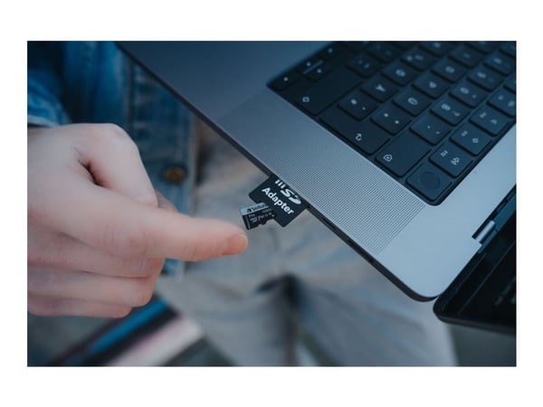 Verbatim PRO - Flashminnekort (microSDXC til SD-adapter inkludert) - 128 GB - Video Class V30 / UHS-I U3 / Class10 - 300x/600x - microSDXC UHS-I