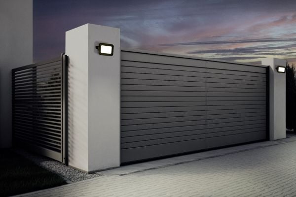 EGLO RISACCA-E 20W utendørs LED-flomlys - Sort