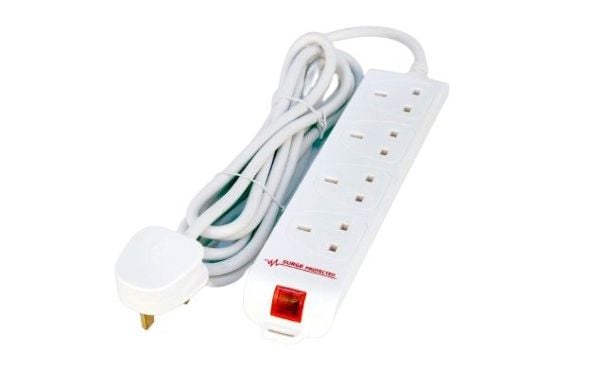 Microconnect MC-UKSURGESTRIP4-5M, 5 m, Sisätila, Tyyppi G (BS 1363, Tyyppi G, 1,25 mm², Valkoinen
