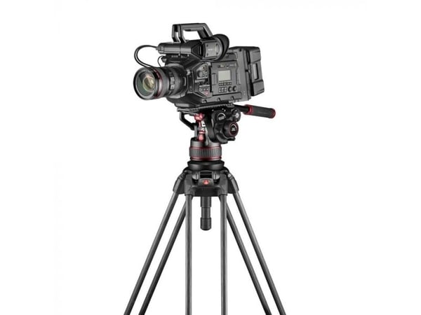 Manfrotto 645 Carbon Fast Twin kolmijalka + 608 keskipää