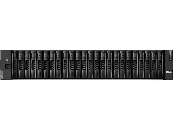 Lenovo ThinkSystem DE2000H Hybrid 2U24 SFF controller enclosure - Harddiskarray - 24 brønner (SAS-3) - SAS 12Gb/s (ekstern) - kan monteres i rack - 2U