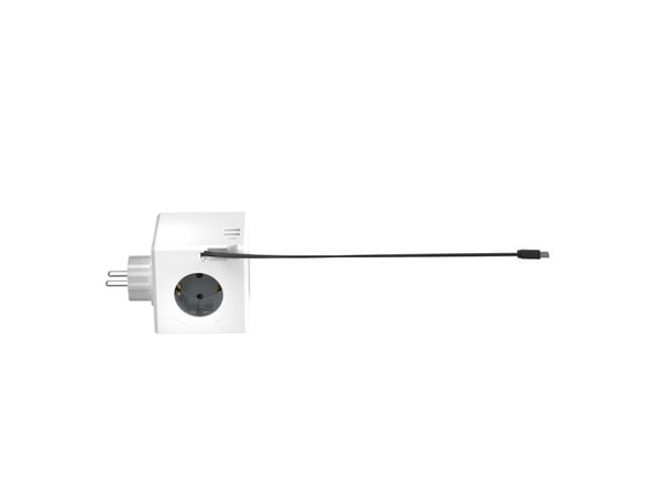 MicroConnect - Virranjakoyksikkö - tulo: Tyyppi F - lähtöliittimet: 6 (2 x USB, 24-nastainen USB-C, 3 x virta Tyyppi F) - 1,5 m kaapeli - valkoinen