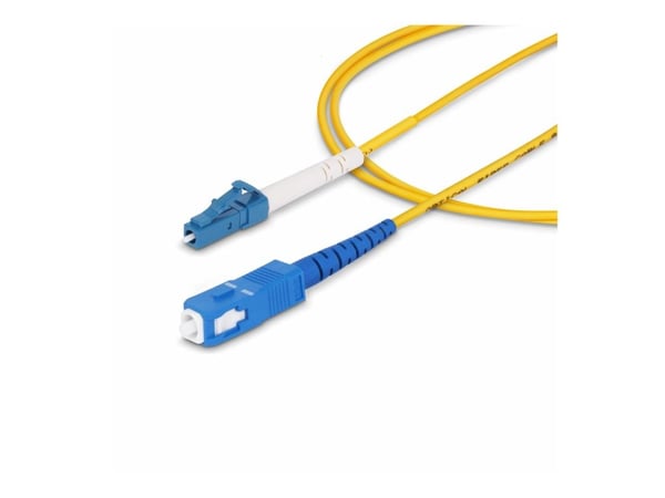 Startech 5m (16.4ft) LC to SC (UPC) OS2 Single Mode Fiber Cable - Koblingskabel - LC/UPC-enkeltmodus (hann) til SC/UPC-enkeltmodus (hann) - 5 m - 5...