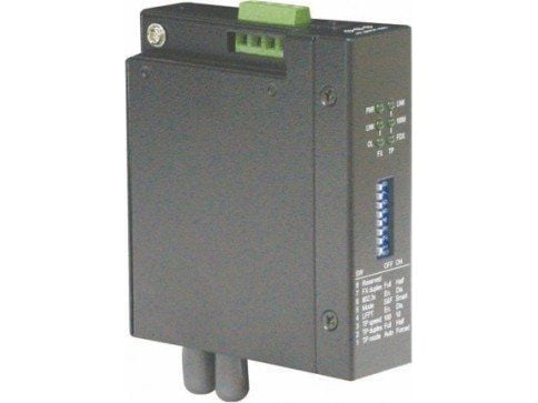 ROLINE Industrial Converter. 10/100 - 100FX ST