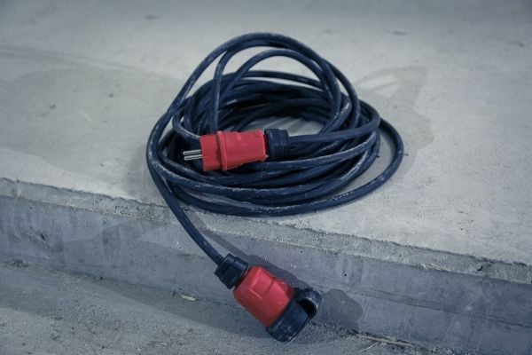 Brennenstuhl 9161100110, 10 m, Sisä- ja ulkotila, Suora, IP44, Kestää hankausta, Viillonkestävä, Öljynkestävä, Repeämätön, UV-kestävä, Vedenkestävä...