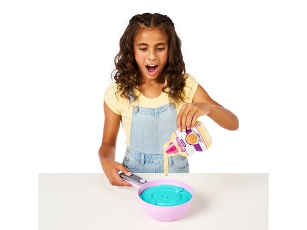 COOKEEZ MAKERY Pancake Treatz Playset