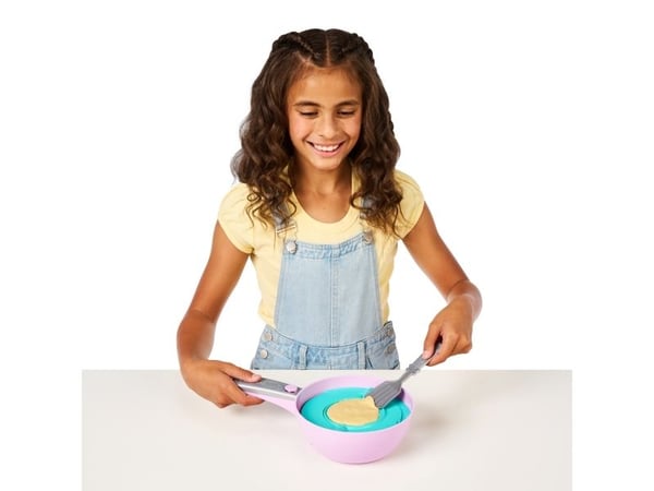 COOKEEZ MAKERY Pancake Treatz Playset