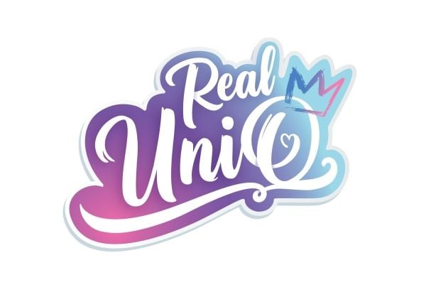 Real UniQ, Styling Head with Cosmetic Case