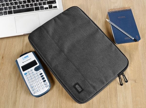 Tietokonehylsy KOZO Charcoal kierrätetty RPET jopa 15.6" asti