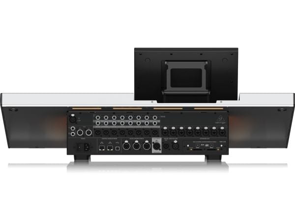 Behringer WING, 48 kanaler, 130 W, Sølv