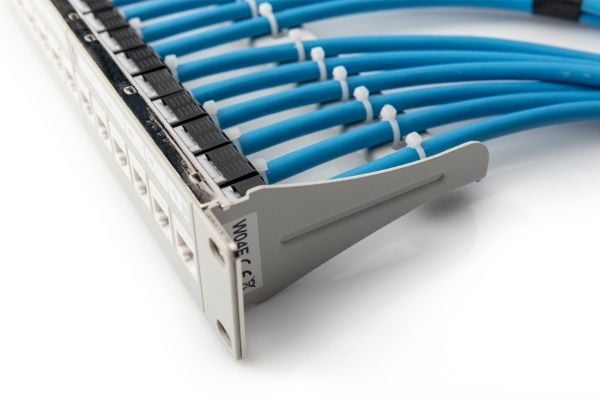 DIGITUS Professional - Installation cable - 7.2 mm - U/FTP - simpleks - CAT 6a - IEEE 802.5/IEEE 802.3 - halogenfri, solid - lys blå, RAL 5012