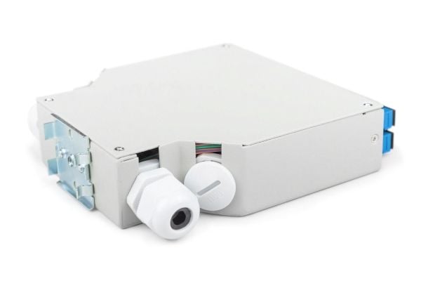Fiberoptisk topphatt skinneboks, utstyrt, SM, 6 SC DX