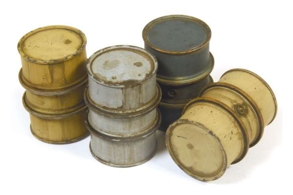 German Fuel Drums #1 (plastbyggesett)