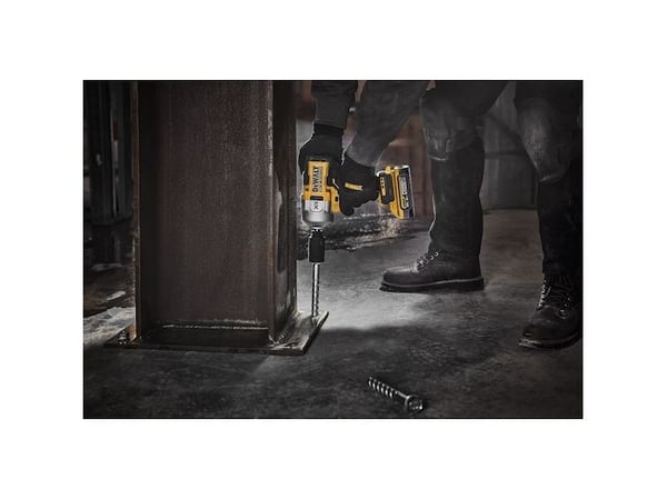 DEWALT DCF961H2T-QW Akkukäyttöinen iskuporakone 18 V 5,0 Ah litiumharjaton, sis. lisäakun, sis. laturin