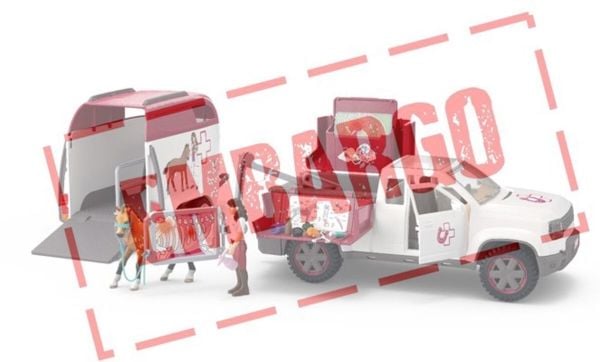 Schleich Mobile Vet with Trailer