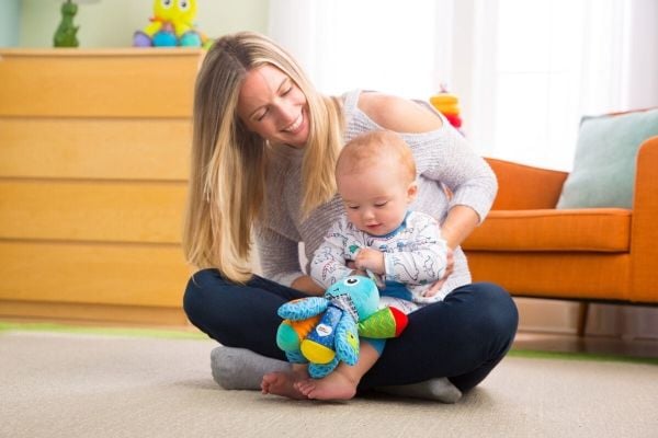 Lamaze Clip & Go Salty Sam The Octopus