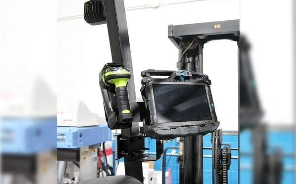 Gamber-Johnson 7170-1050, Stregkodescanner, Passiv holder, Gaffeltruk, Sort