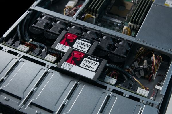 Kingston DC600ME - SSD - Mixed Use - kryptert - 7.68 TB - intern - 2.5" - SATA 6Gb/s - 256-bit AES - TCG Opal Encryption 2.0