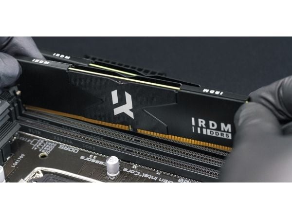 GOODRAM IRDM - DDR5 - sett - 32 GB: 2 x 16 GB - DIMM 288-pin - 6400 MHz / PC5-51200 - CL32 - 1.35 V - ikke-bufret - on-die ECC - svart, sølv