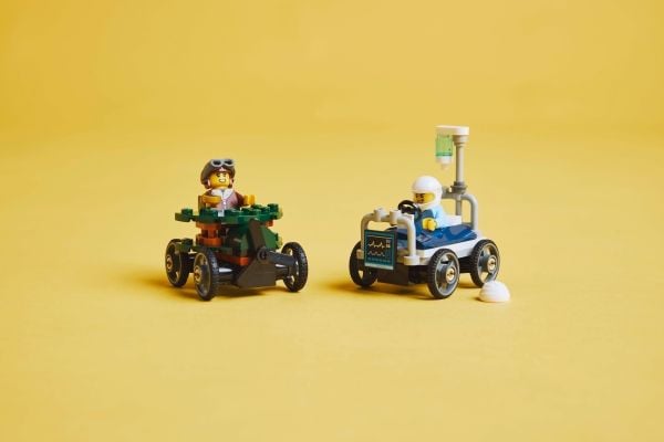 LEGO City 60459 Racerbilpakke flybil mot sykesengbil