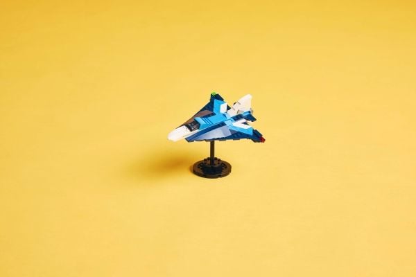 LEGO Creator 31160 Luftfartøy: konkurransefly
