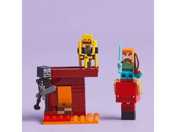 LEGO Minecraft 21266 Nether-lavakampenin alue