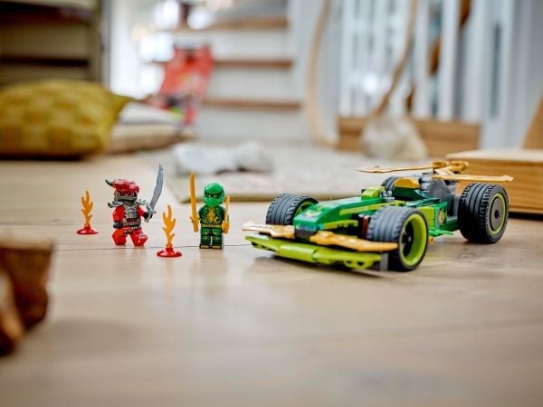 LEGO Ninjago 71828 Lloyd's pull-back kilpa-auto