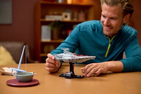LEGO Star Wars TM 75404 Assault Ship™ i Acclamator-klassen