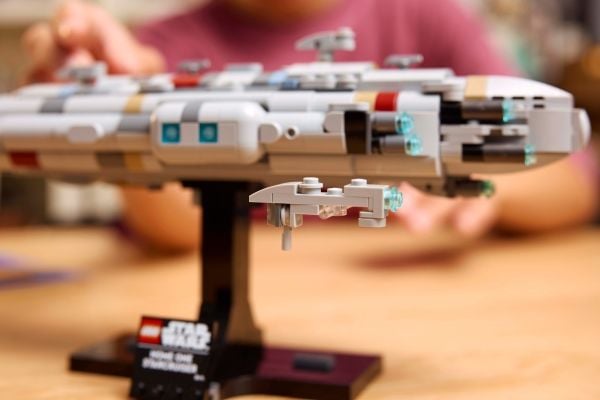 LEGO Star Wars TM 75405 Home One Starcruiser