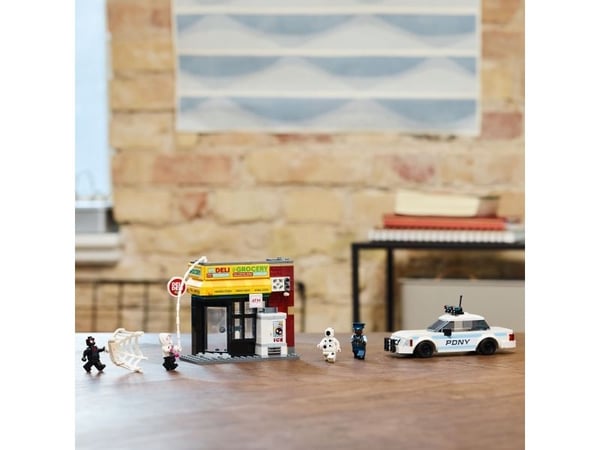 LEGO Super Heroes 76311 Spider-Verse: Miles Morales mot Spot