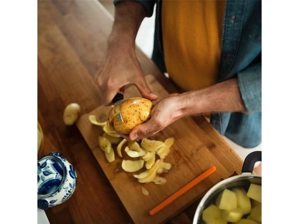 Fiskars Functional Form - Tomatkniv - 6,8 cm