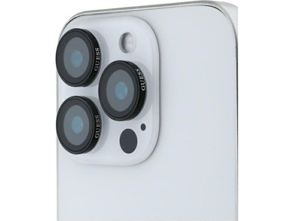 Guess GUCL163SAGK linsebeskyttelse i metall til iPhone 16 Pro/16 Pro Max svart