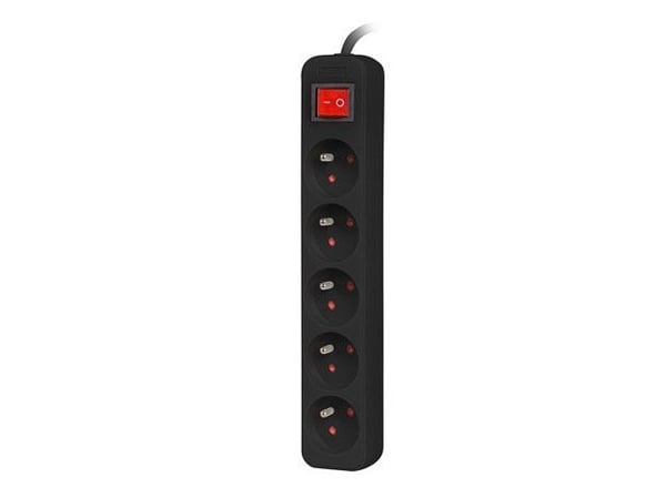 Lanberg PS1-05E-0150-BK, 1,5 m, Sisätila, Tyyppi E, Suora, IP20, Ylikuormitussuojaus