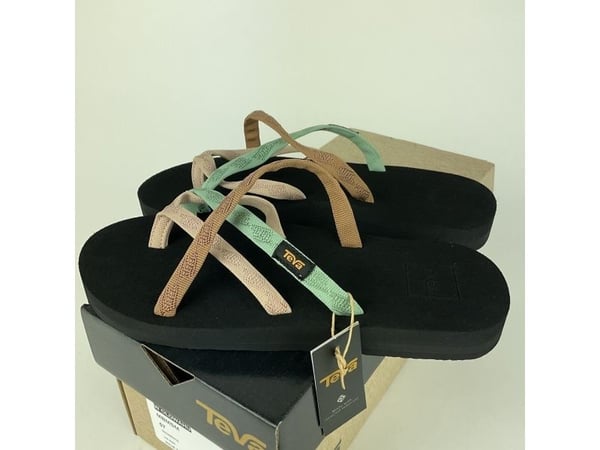 Teva W'S Olowahu, MBMSM, str. 38 (US 7) / UK 5 Teva W'S Olowahu, MBMSM, str. 38 (US 7) / UK 5