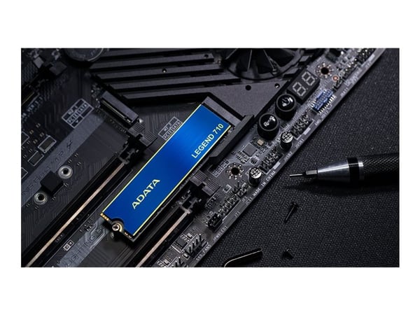 ADATA Legend 710 - SSD - 512 GB - intern - M.2 2280 - PCIe 3.0 x4 (NVMe) - 256-bit AES - integrert kjøle