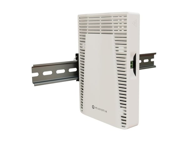 MikroTik CRS304-4XG-IN - Switch - 4 x 1/2.5/5/10GBase-T + 1 x 10/100/1000 (PoE) - stasjonær - PoE