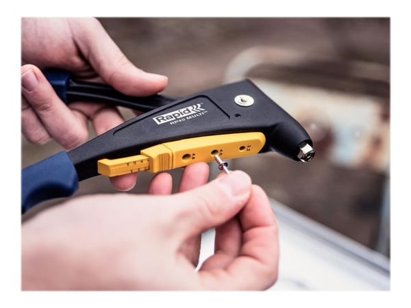 Rapid Rapid RP40 MULTI nagler i en koffert