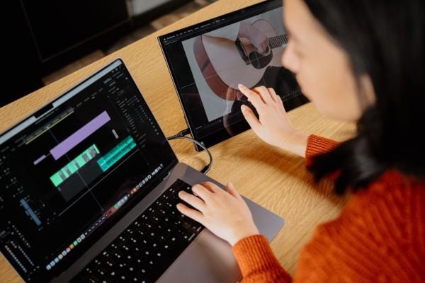 Verbatim PMT-17-4K - LCD-skjerm - 17.3" - portabel - berøringsskjerm - 3840 x 2160 4K - IPS - 400 cd/m² - 1200:1 - 6 ms - HDMI, 2xUSB-C