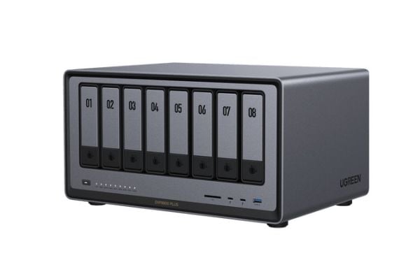 UGREEN NASync DXP8800 Plus 8-Bay NAS 0/8 SATA + 0/2 M.2 SSD, 2x 10GbE, 8GB RAM