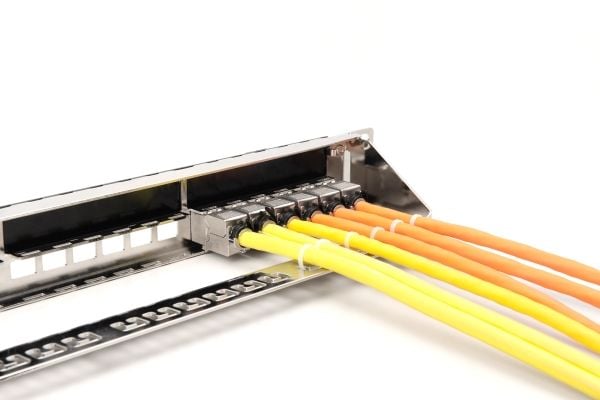 DIGITUS - Pluggbord (blankt) - modular - rackmonterbar - skjermet - svart, RAL 9005 - 1U - 19" - 24 porter