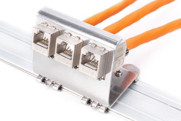 DIGITUS - Keystone DIN-skena monteringsadapter - 3 portar