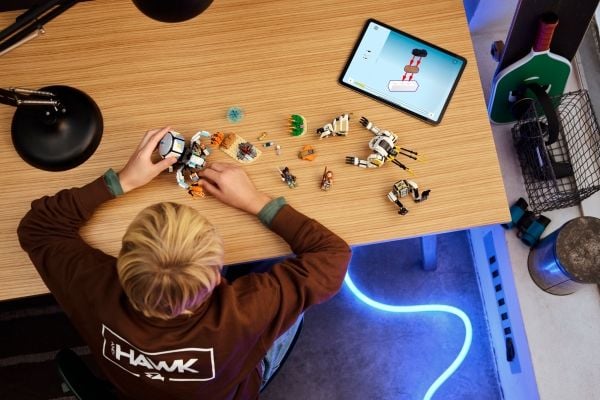 LEGO Horizon 77037 Aloy og Varl mot skallvandrer og sagtann