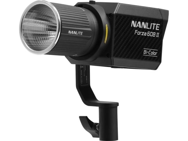 Nanlite Forza 60B II Studion valokeilassa Nanlite Forza 60B II Studion valokeilassa