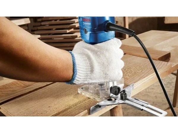Fresemaskin Bosch GKF 550 550W 06016A0020