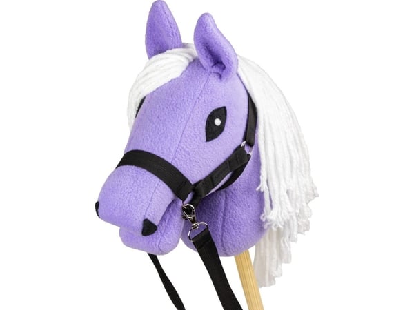 Froster Hobby Horse Skippi A5 - Pinnehest - Lavendel Lilla - Grime og tøyler Froster Hobby Horse Skippi A5 - Pinnehest - Lavendel Lilla - Grime og tøyler