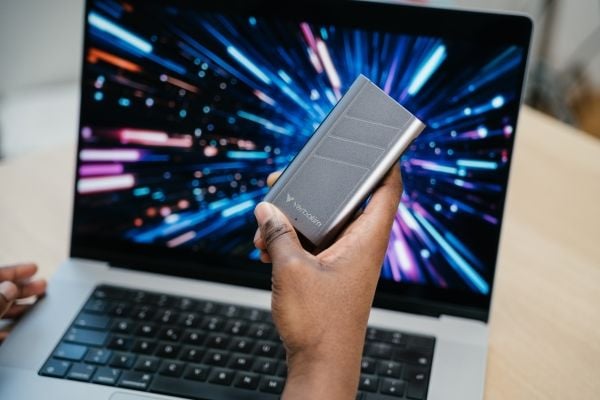 Verbatim TurboMetal - SSD - 1 TB - ekstern (bærbar) - USB4 (USB-C kontakt)