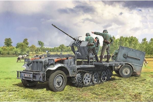 Muovimalli Sd.Kfz 10/4 Flak 30:lla ja miehistöllä 1/35 Italeri