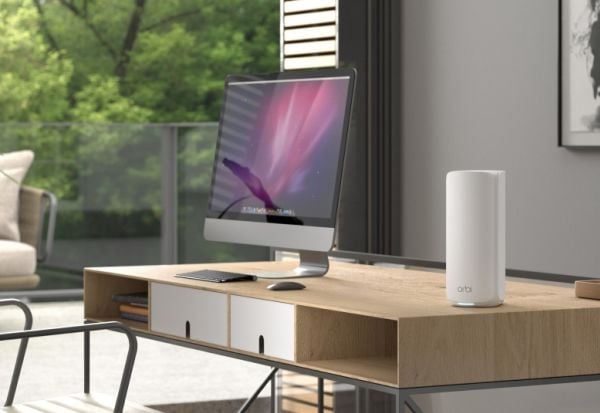 NETGEAR Orbi 870 Series RBE873 - Wi-Fi-system - (ruter, 2 utvidere) - inntil 9000 kvadratfot - maske 10GbE, 2.5GbE, Wi-Fi 7 Multibånd