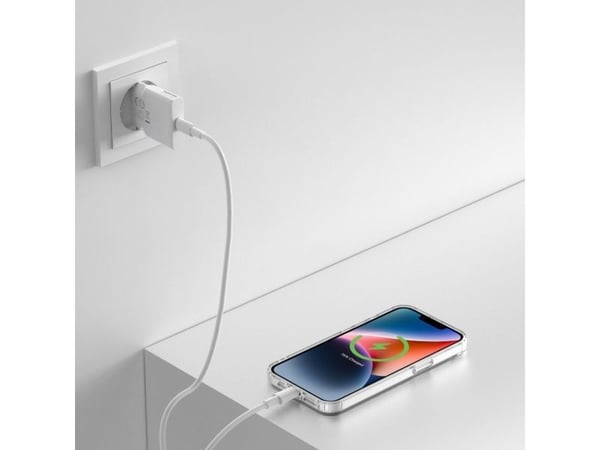 4smarts - 3-in-1 Premium Starter Set - baksidedeksel for mobiltelefon - MagSafe-samsvar - gjennomsiktig, hvit - for Apple iPhone 16e