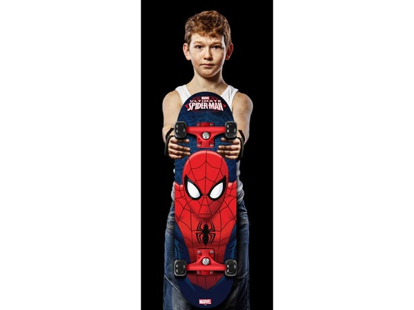 Marvel Ultimate Spiderman skateboard med dubbelkick